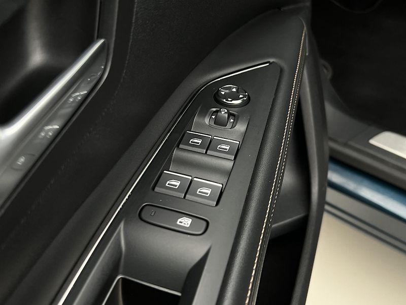 Peugeot 5008 GT 1.6 PURETECH AUT 7 MÍST - fotka 46 z 47
