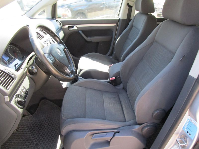 Volkswagen Touran 2,0i-80KW-POHON BENZÍN+ CNG - fotka 7 z 13