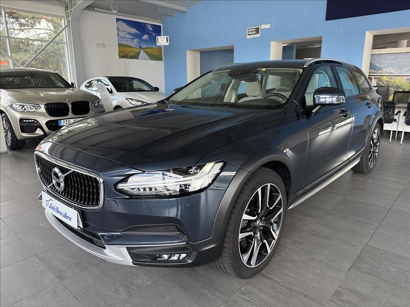 Volvo V90 2,0   173kW,CROSSCOUNTRY,SERVI - fotka 3 z 35