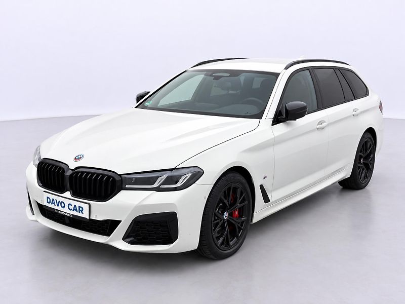 BMW Řada 5 3,0 530d 210kW xD M-Paket DPH - fotka 3 z 33