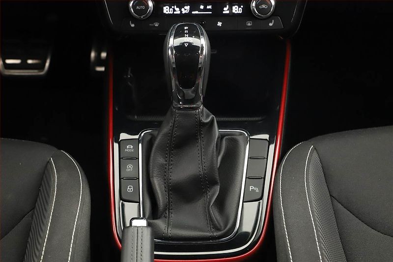 Škoda Fabia (2026) 1.0 TSI, Monte Carlo, FullLed - fotka 10 z 19