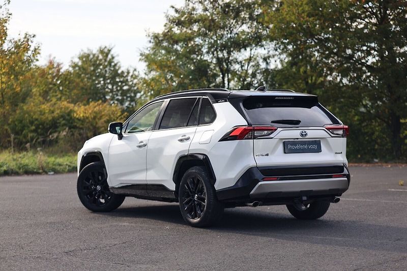 Toyota RAV4 AT SELECTION AWD - fotka 2 z 18
