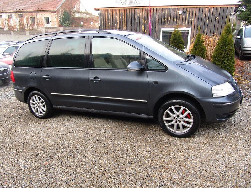 Volkswagen Sharan (2008) 2.8 V6  150kW  4MOTION BUSSINE - fotka 8 z 38