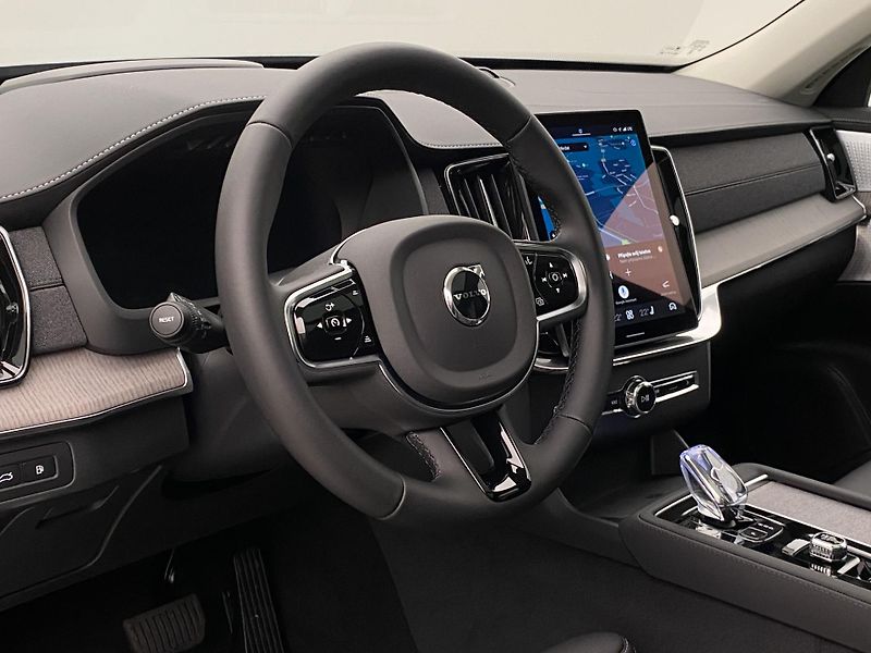 Volvo XC90 (2026) T8 AWD Plug-in DARK PLUS 7m - fotka 4 z 75