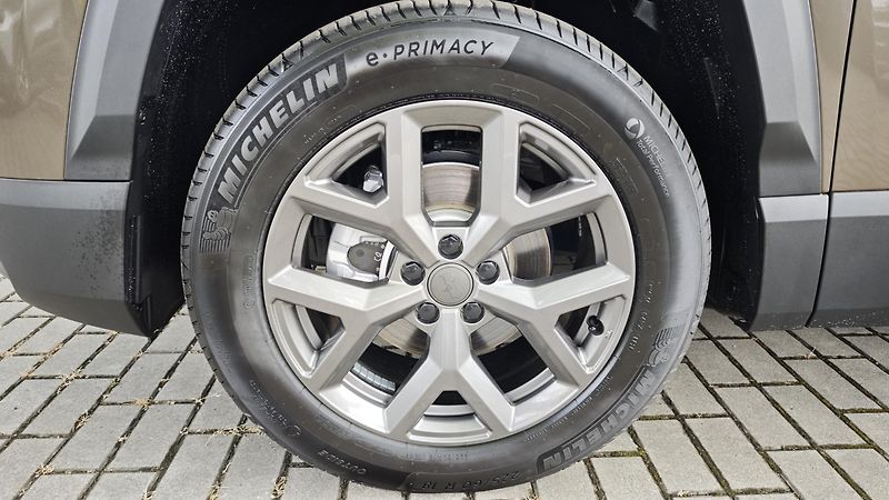 Jeep Compass (2026) Altitude hybrid 145PS automat  - fotka 14 z 39