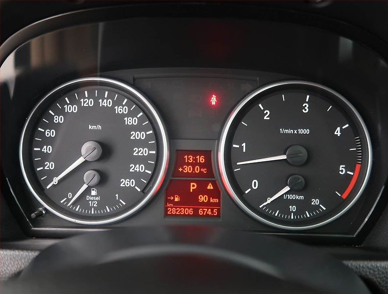 BMW Řada 3 (2007) 330 xd, 4X4, Automat, Navi - fotka 11 z 25