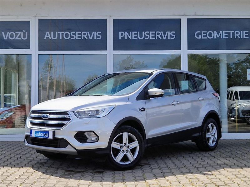 Ford Kuga 1,5 i EB 88kW AC VÝHŘEV NOVSTK - fotka 1 z 36