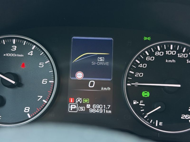 Subaru Outback 2.5 Touring Lineatronic - fotka 21 z 38