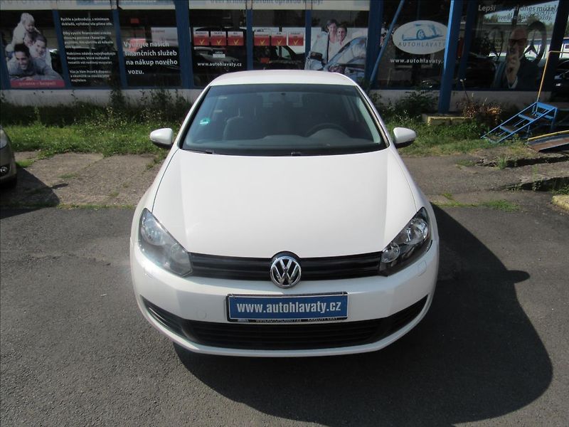Volkswagen Golf 1,4 i 59kW - fotka 2 z 29