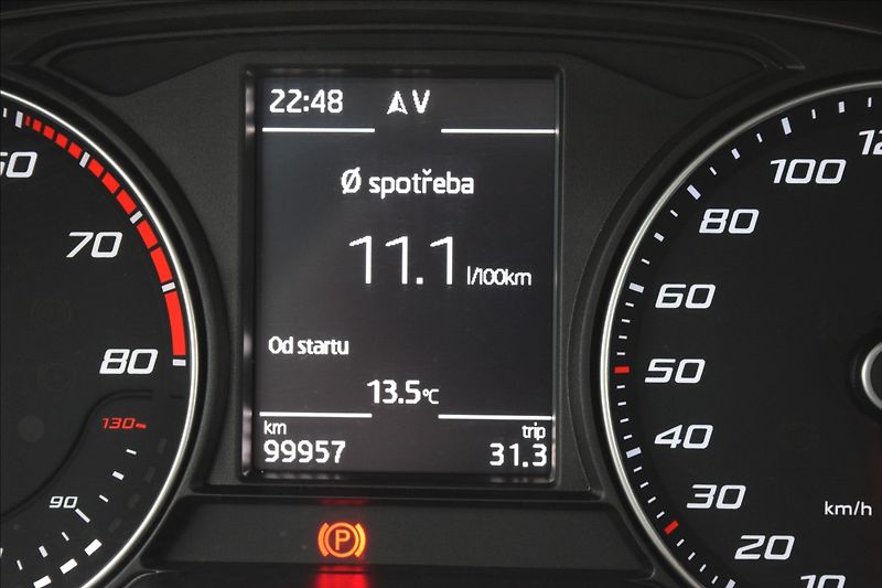Seat Ibiza 1,2 i 66KW FR-LINE NÍZKÉ KM - fotka 23 z 39