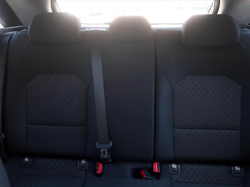 Kia Ceed (2022) Silver 1.0 T-GDI, Serv.kniha - fotka 10 z 17