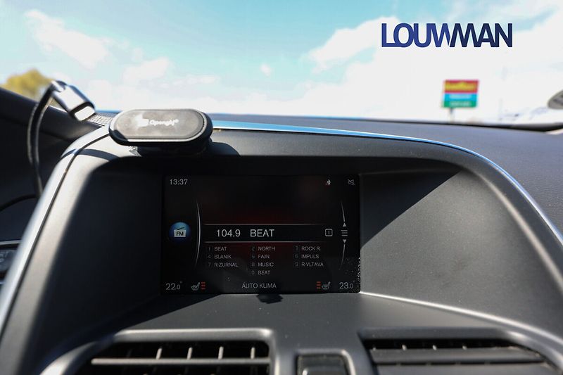 Volvo XC60 2.0 D4 Ocean Race - fotka 9 z 26