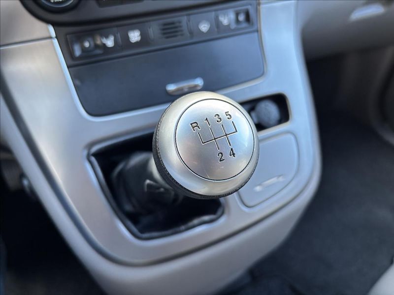 Kia Carnival 2,9 CRDi 136kW 7 Míst - fotka 34 z 43