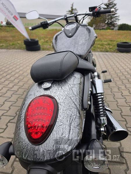 Triumph Thunderbird Storm (2013) - fotka 7 z 20
