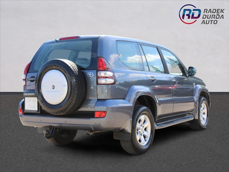 Toyota Land Cruiser 3,0 D-4D  ČR,4x4,AUTOMAT,8MÍST - fotka 5 z 28