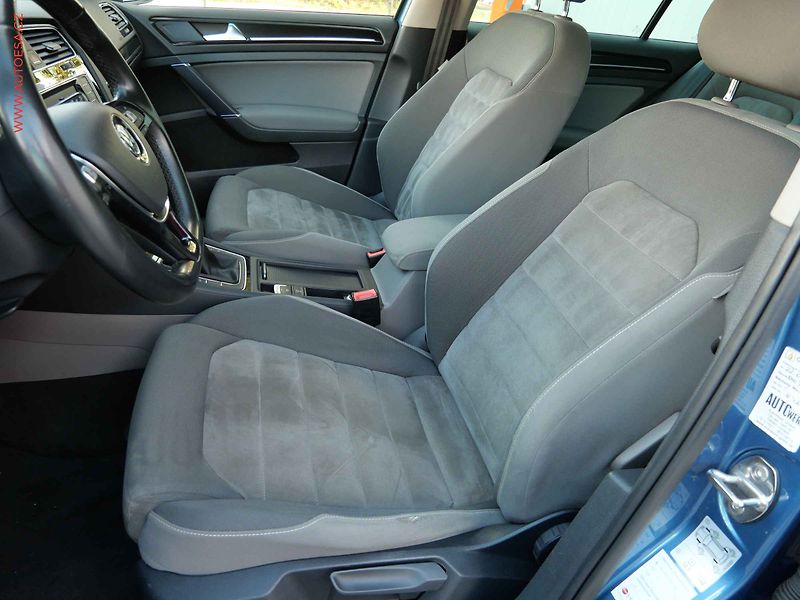 Volkswagen Golf (2013) 1.4TSi, Bixenon, AC - fotka 9 z 18