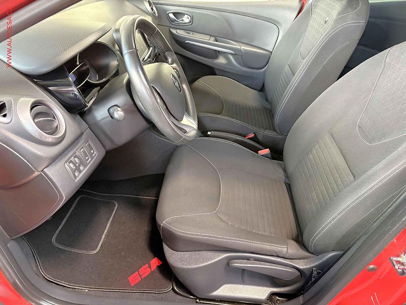 Renault Clio (2015) 1.5dCi, 2.maj,ČR, STK2/28, AC - fotka 9 z 15