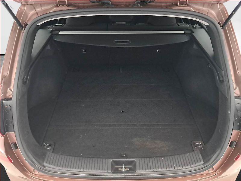 Hyundai i30 (2018) Trikolor 1.0 T-GDI, Serv.kniha - fotka 14 z 17