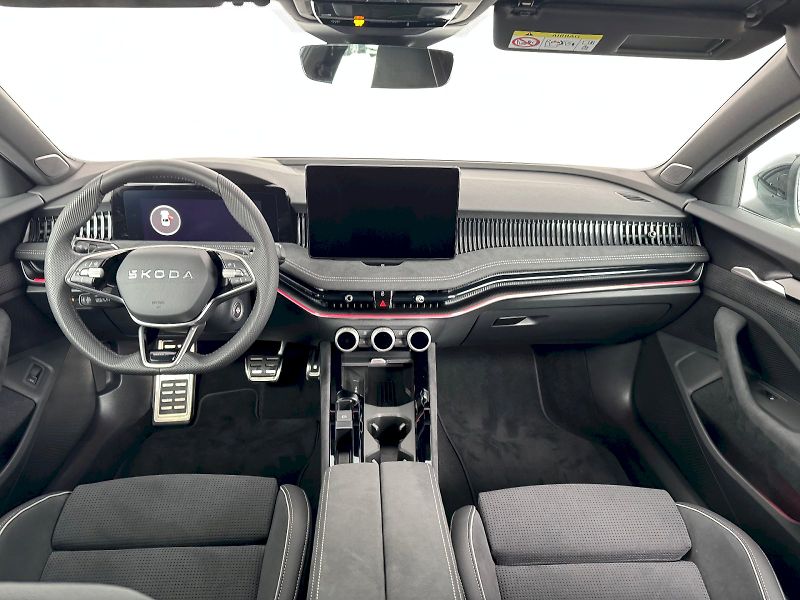 Škoda Superb (2025) SportLine 2.0 TDI/ 142 kW DSG7 - fotka 5 z 30