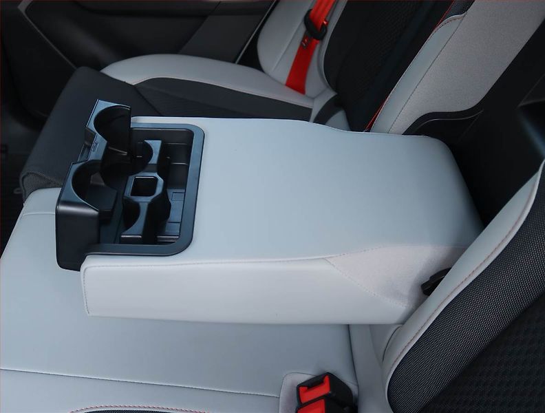 Škoda Elroq (2025) 85 (82 kWh), SoH 99% - fotka 24 z 29