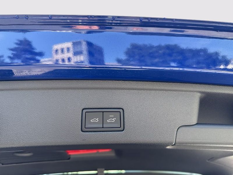 Volkswagen Touareg TDI 210kW R-Line Vzduch DYN - fotka 16 z 17