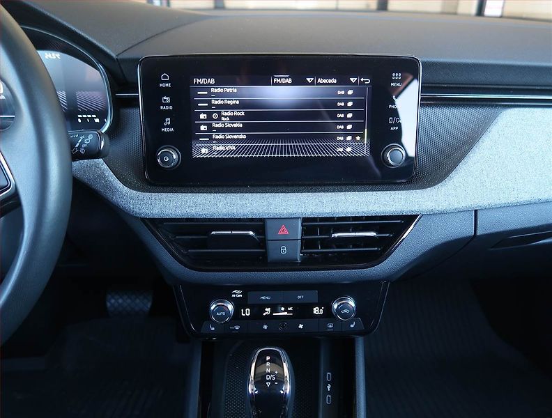Škoda Kamiq (2024) Selection 1.0 TSI - fotka 12 z 20