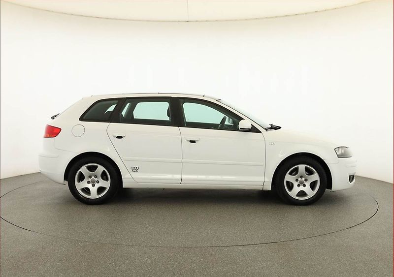 Audi A3 (2006) 1.6, po STK, za super cenu - fotka 6 z 12