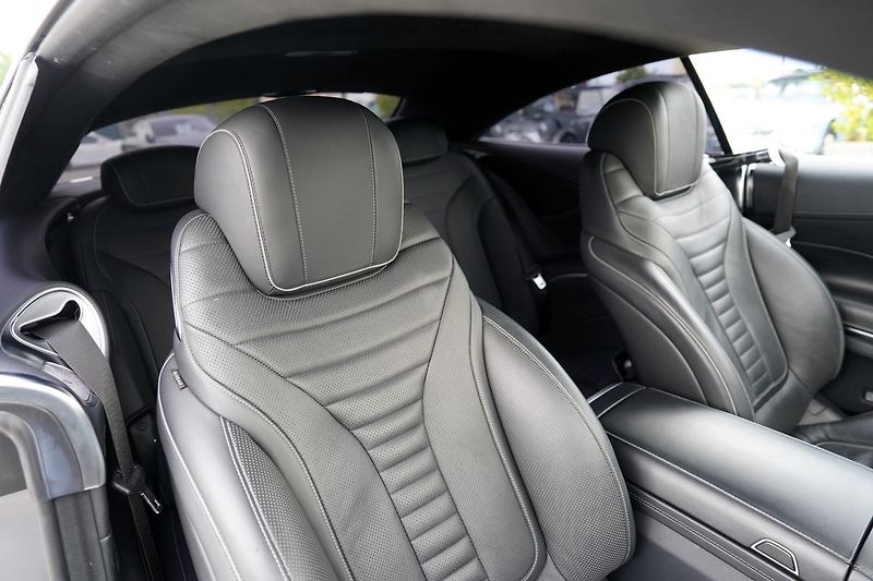 Mercedes-Benz Třídy S S 500 4Matic Coupe AMG - fotka 29 z 43