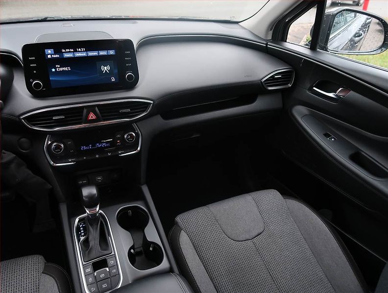 Hyundai Santa Fe (2023) 2.2 CRDi - fotka 8 z 20