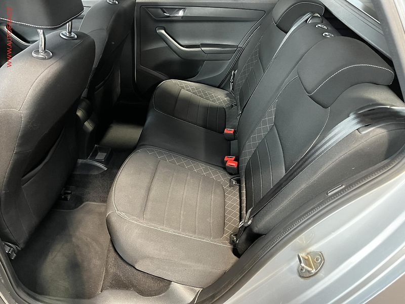 Škoda Fabia (2017) 1.0 TSi, ČR, AC, temp - fotka 10 z 15