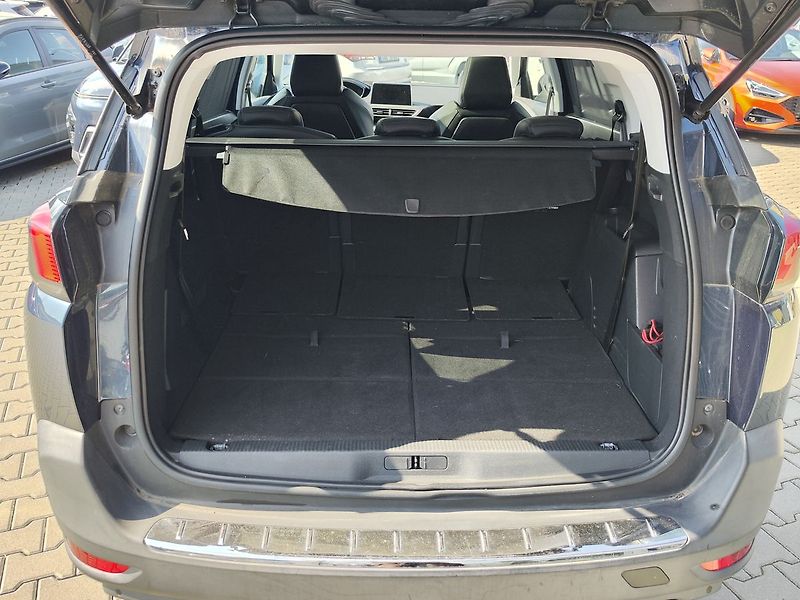 Peugeot 5008 1.5 HDI/96kW Allure - fotka 9 z 36