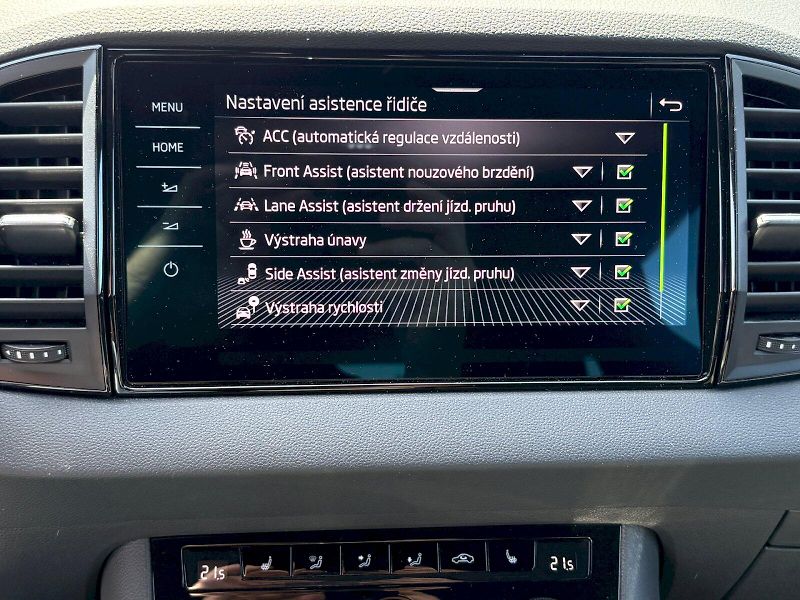 Škoda Karoq (2025) DSG 1.5 TSI / 110 kW / SPORTLI - fotka 12 z 33