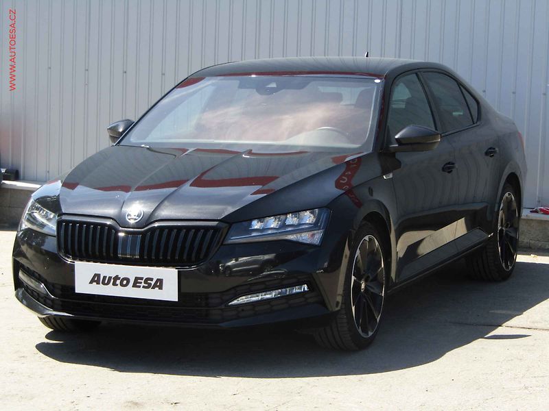 Škoda Superb (2022) 2.0 TDi 4x4, ČR, SportLine - fotka 3 z 27
