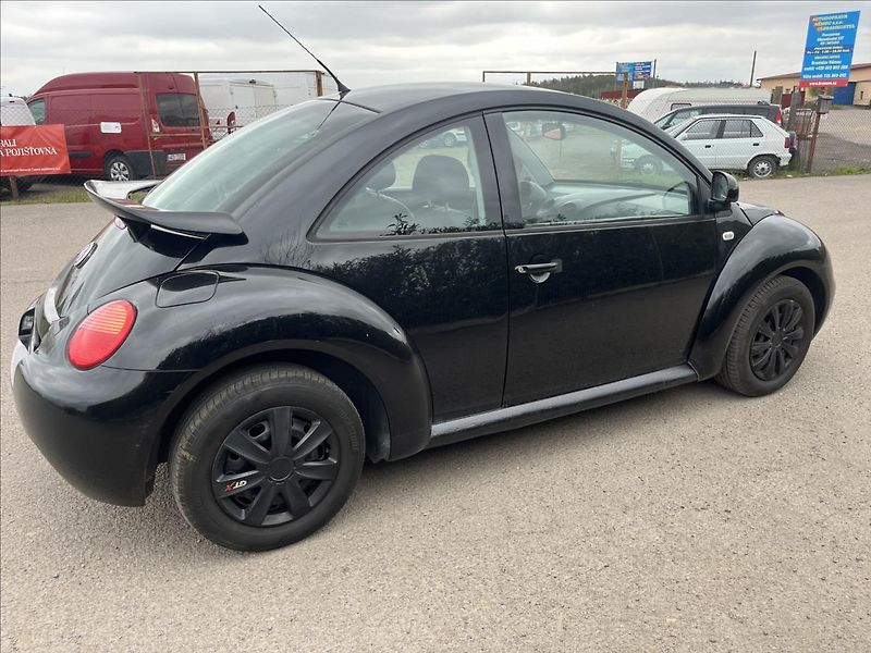 Volkswagen New Beetle 1,6 i STK 4/2028 EKO ZAPLACENO - fotka 5 z 28