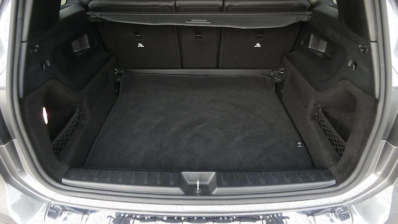Mercedes-Benz GLB 200d 4MATIC - fotka 21 z 24