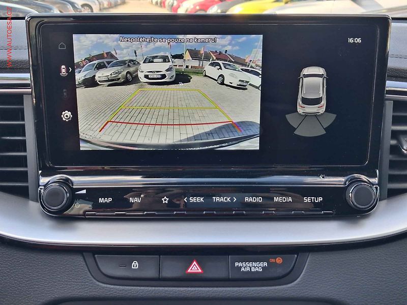 Kia XCeed (2022) 1.5 T-GDi, 2.maj,ČR, TOP, AT - fotka 16 z 25