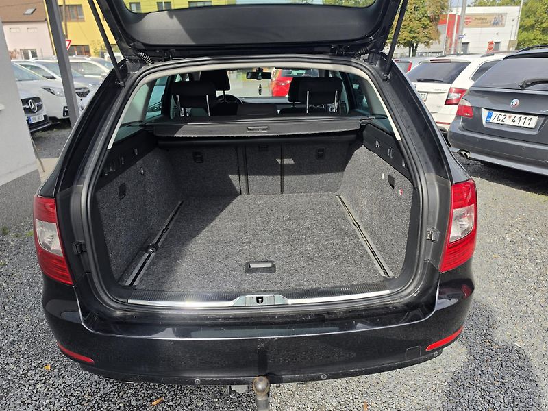 Škoda Superb 2.0 TDI DSG TZ Led - fotka 5 z 14