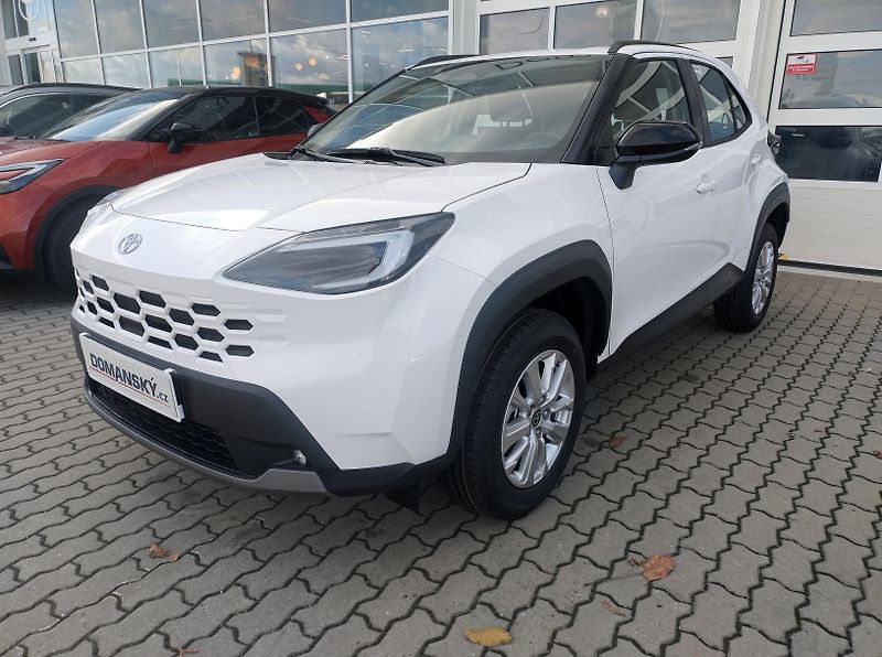 Toyota Yaris Cross (2026) 1.5 FHEV Comfort FACELIFT - fotka 2 z 11