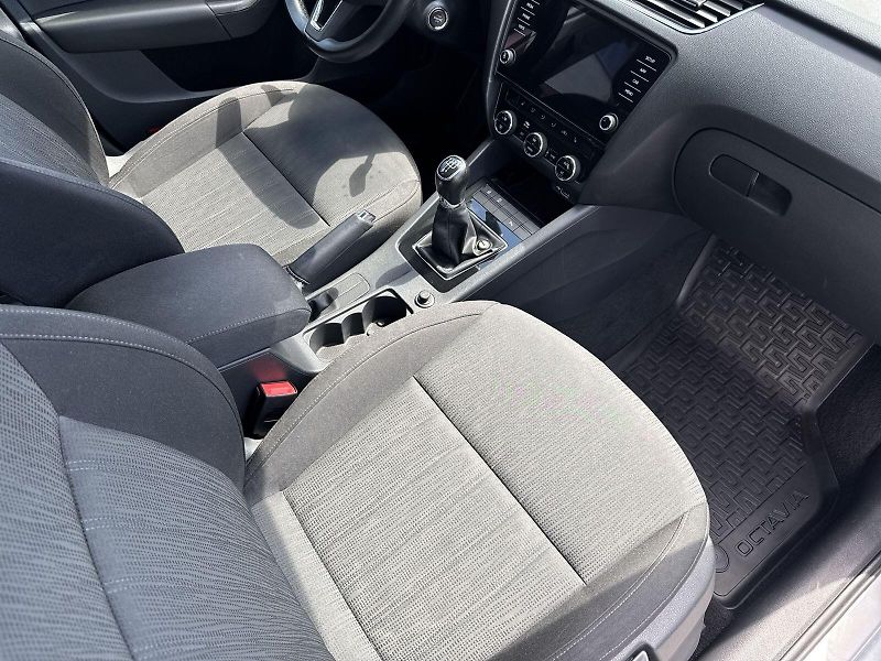 Škoda Octavia (2018) 1.6 TDI Style - fotka 10 z 31