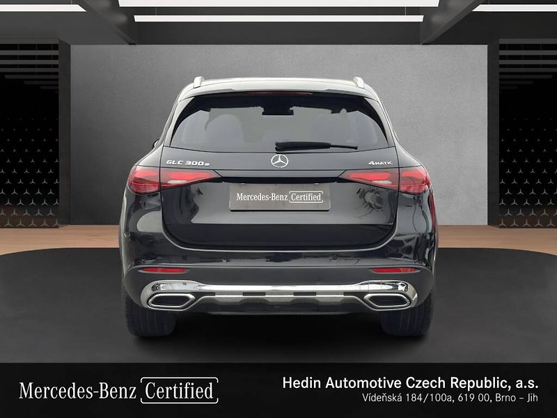 Mercedes-Benz GLC (2024) 300 e 4MATIC - fotka 4 z 29