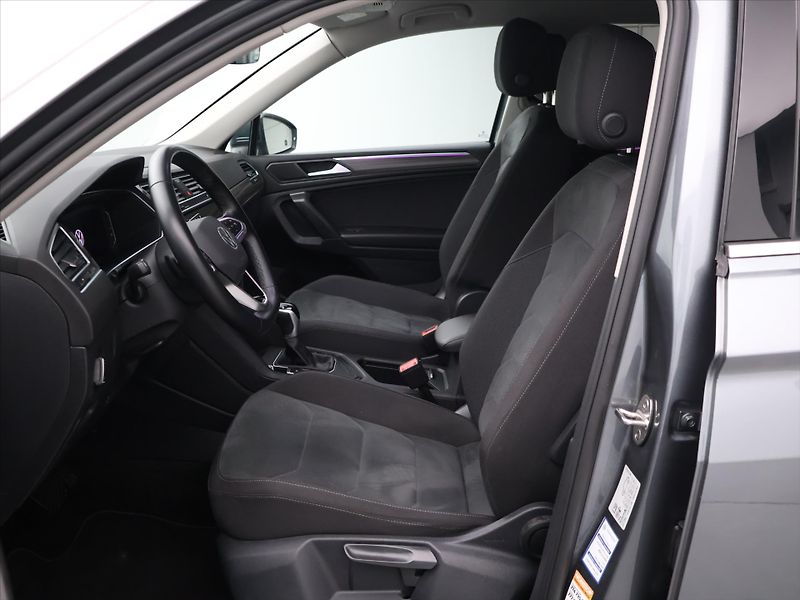 Volkswagen Tiguan 1,5 TSI EVO DSG CZ 1.Maj. DPH - fotka 11 z 32