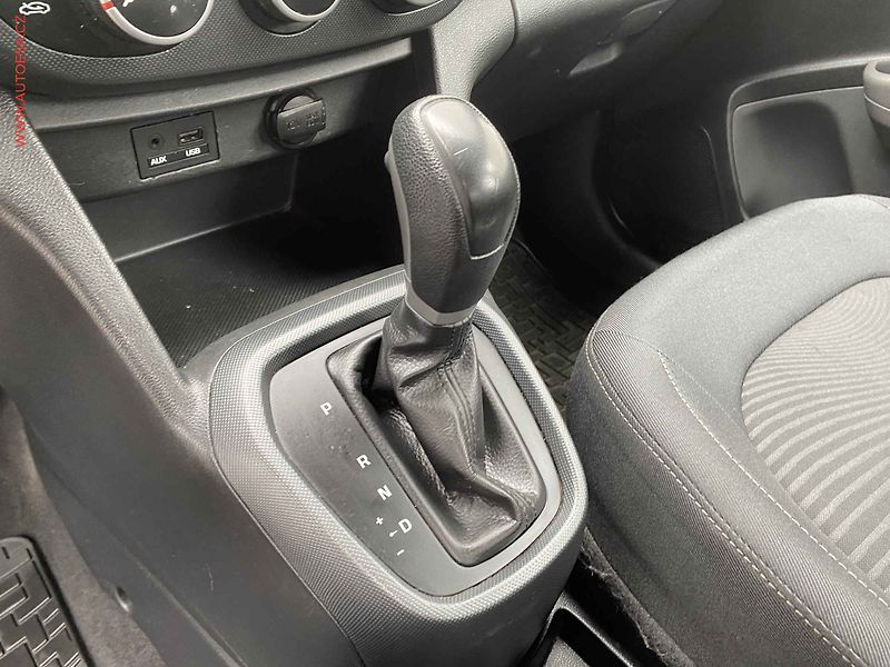 Hyundai i10 (2017) 1.0i, ČR, AT, AC - fotka 15 z 15