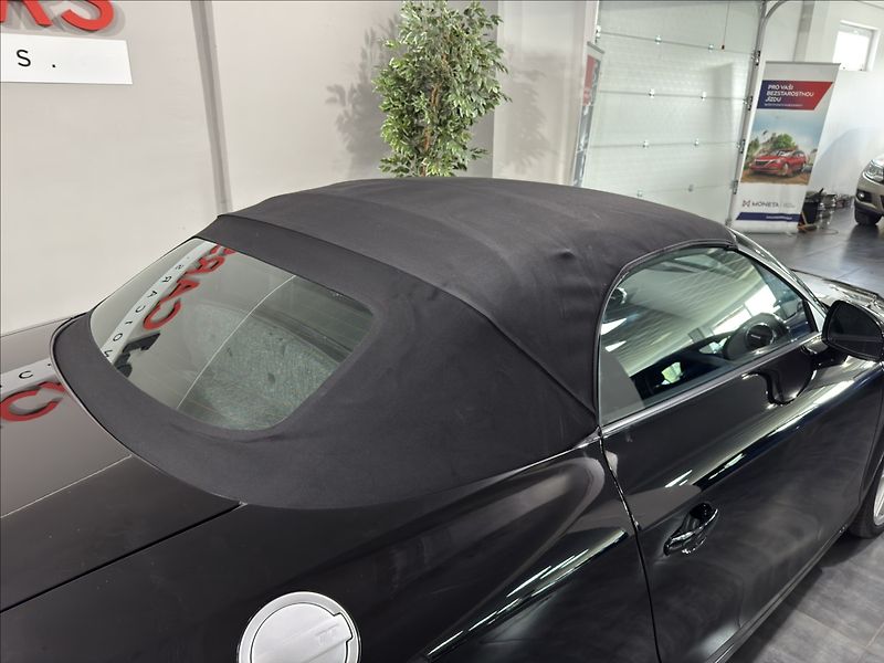 Audi TT 2,0   T211HP FL 3xS-LINE TOP - fotka 28 z 29