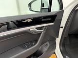 Volkswagen Touareg 3.0Tdi*1-MAJ*DPH*ELEGANCE* - náhled 10