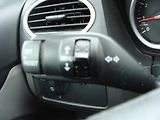 Ford Focus 1.6i, 74 kW, klimatizace - náhled 16