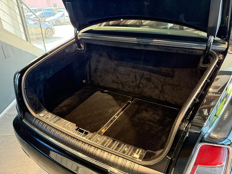 Rolls-Royce Phantom - fotka 20 z 31