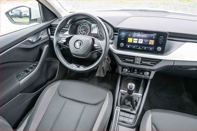 Škoda Kamiq (2023) Ambition 1.0 TSI, Serv.kniha - fotka 7 z 16