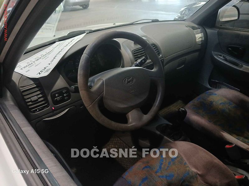 Hyundai Accent (2004) 1.5 CRDI - fotka 3 z 3