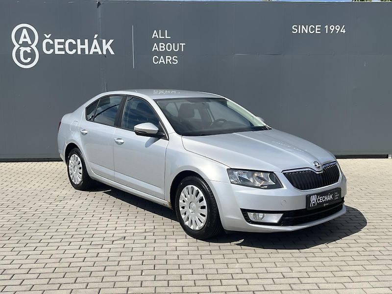 Škoda Octavia (2014) 1,6TDi CR 77kW AMBITION - fotka 3 z 33