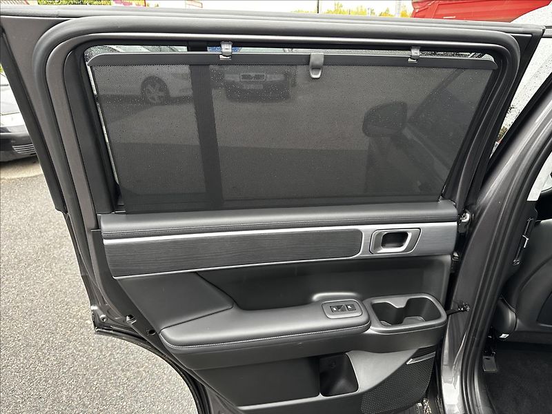 Hyundai Santa Fe 1,6 PHEV STYLE PREMIUM 4X4 - fotka 14 z 15